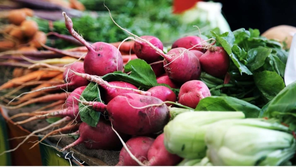 4 Reasons to Eat Seasonally <br> This Spring