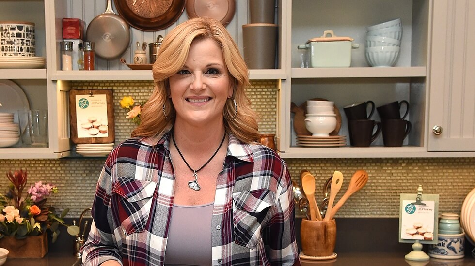 Trisha Yearwood: Serving Up Hope